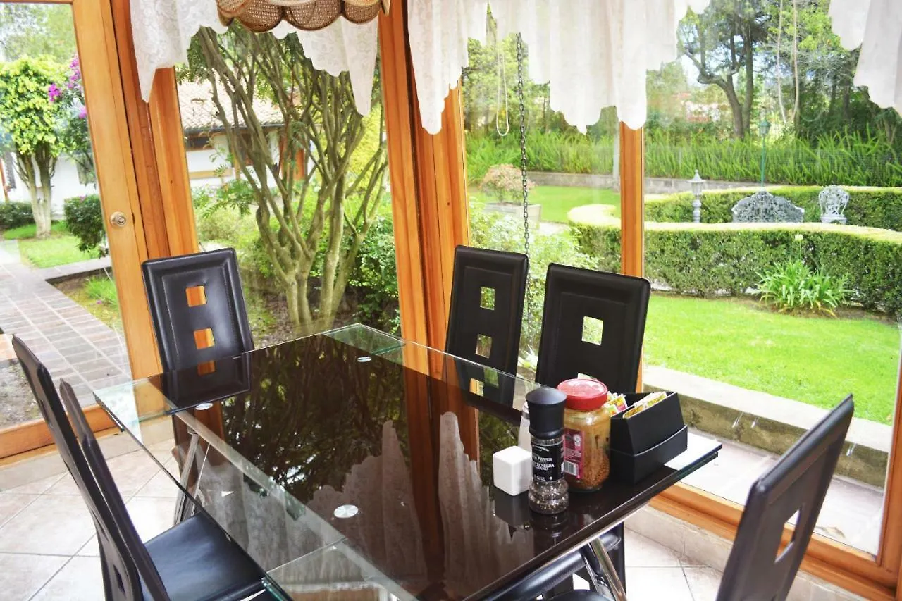 Quinta La Constanza Hotel Tababela 3*,  Equador
